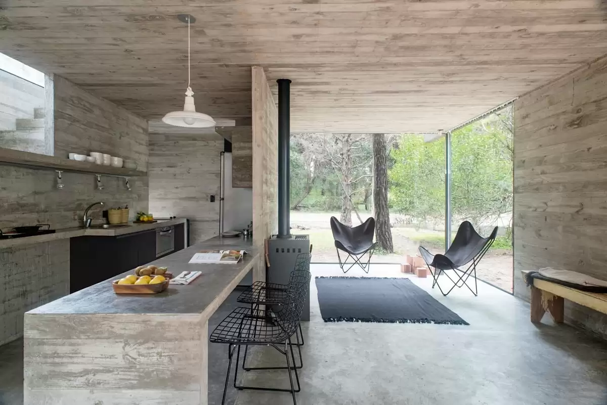 Nội thất Brutalism thô mộc với bê tông trần tối giản