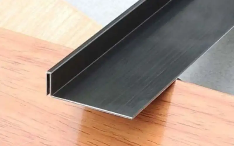 Ưu Và Nhược Điểm Của Phào Chân Tường Âm