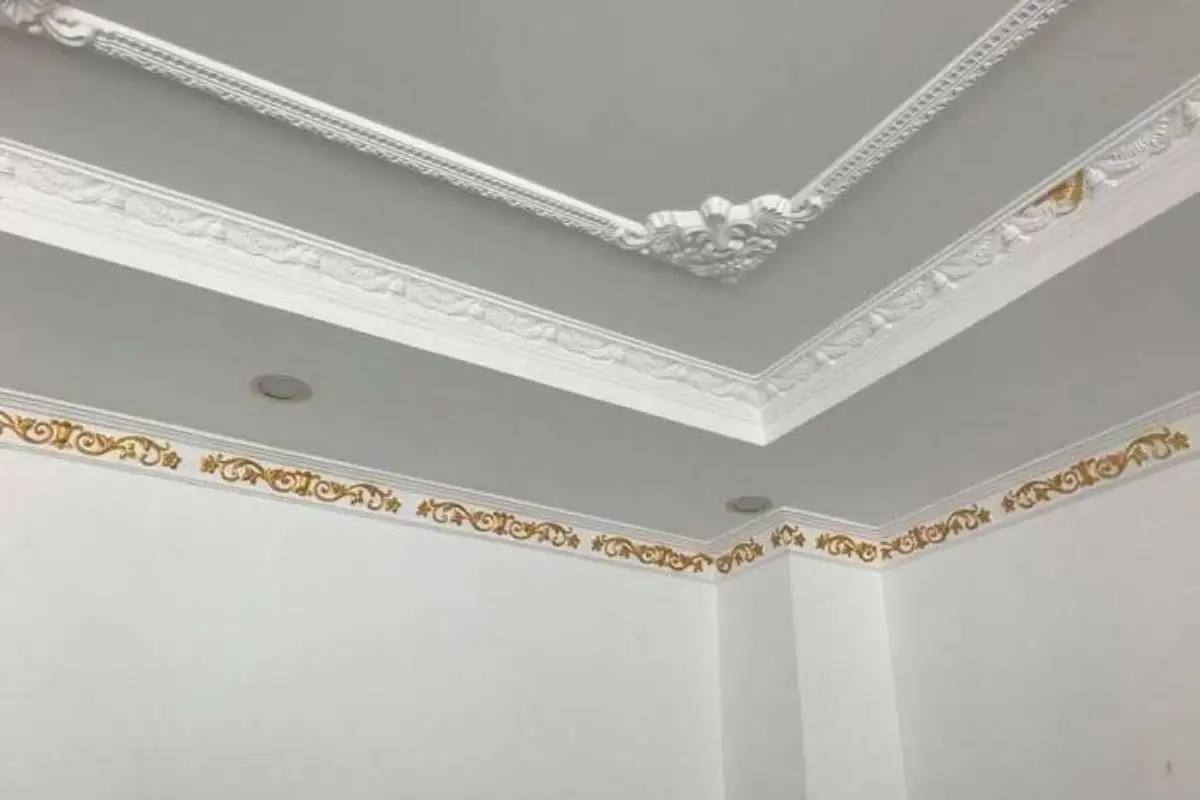 Phòng chỉ trần nhà phong cách hiện đại tối giản